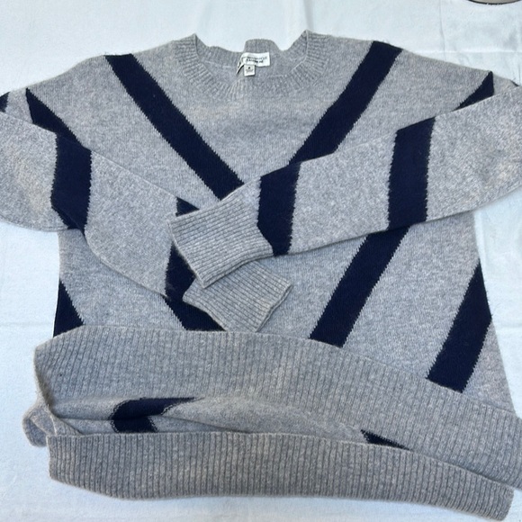 Neiman Markus cashmere Chevron knit  sweater tunic - Picture 6 of 7